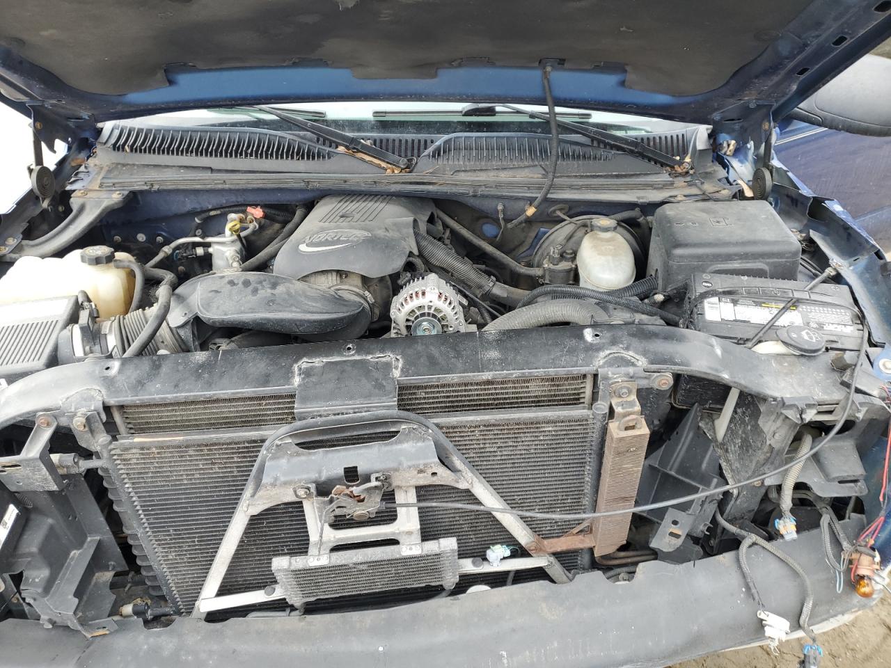 2003 Chevrolet Silverado VIN 1GCEC14VX3Z222649 Copart auction photo, front end / minor dent/scratches damage thumbnail 12