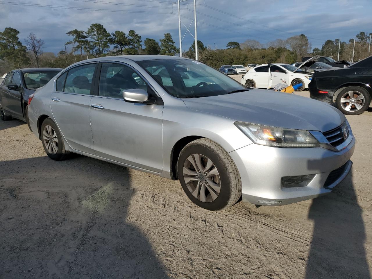 2014 Honda Accord VIN 1HGCR2F35EA253771 Copart auction photo, side / minor dent/scratches damage thumbnail 4