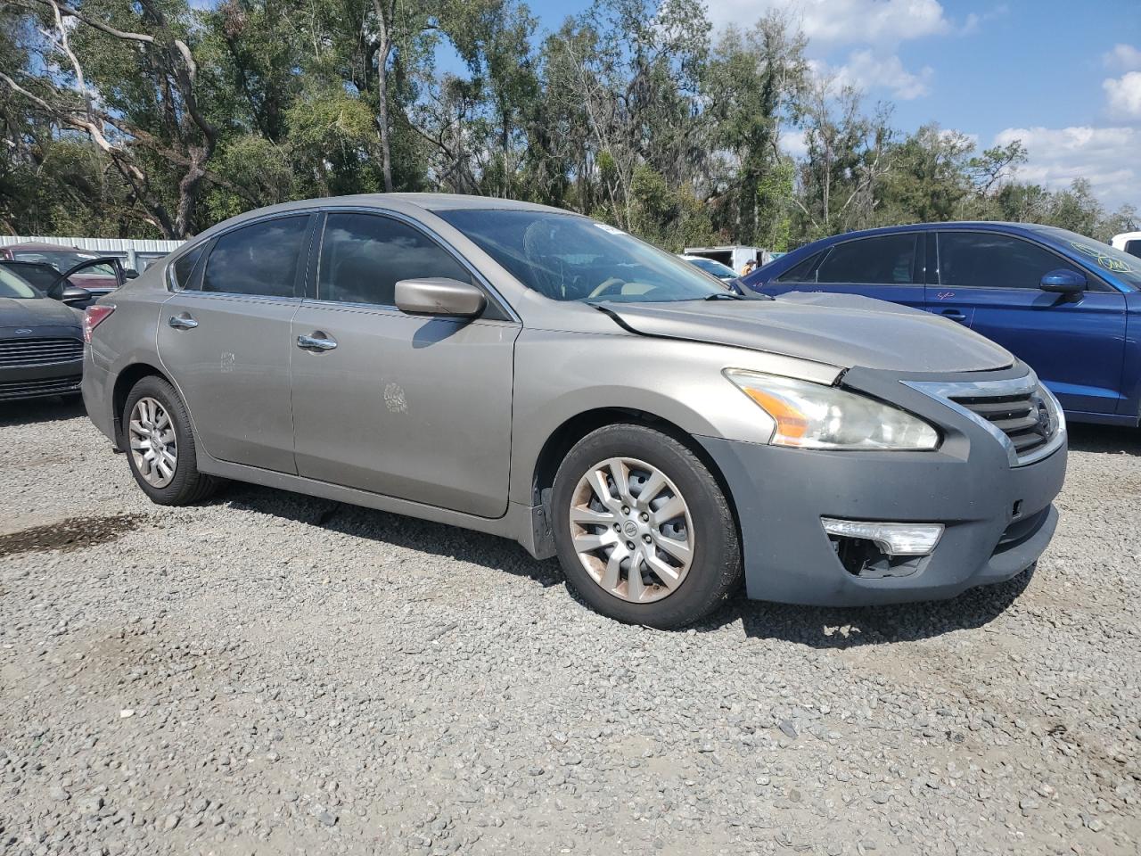 2014 Nissan Altima VIN 1N4AL3AP9EC327128 Copart auction photo, side / front end damage thumbnail 4