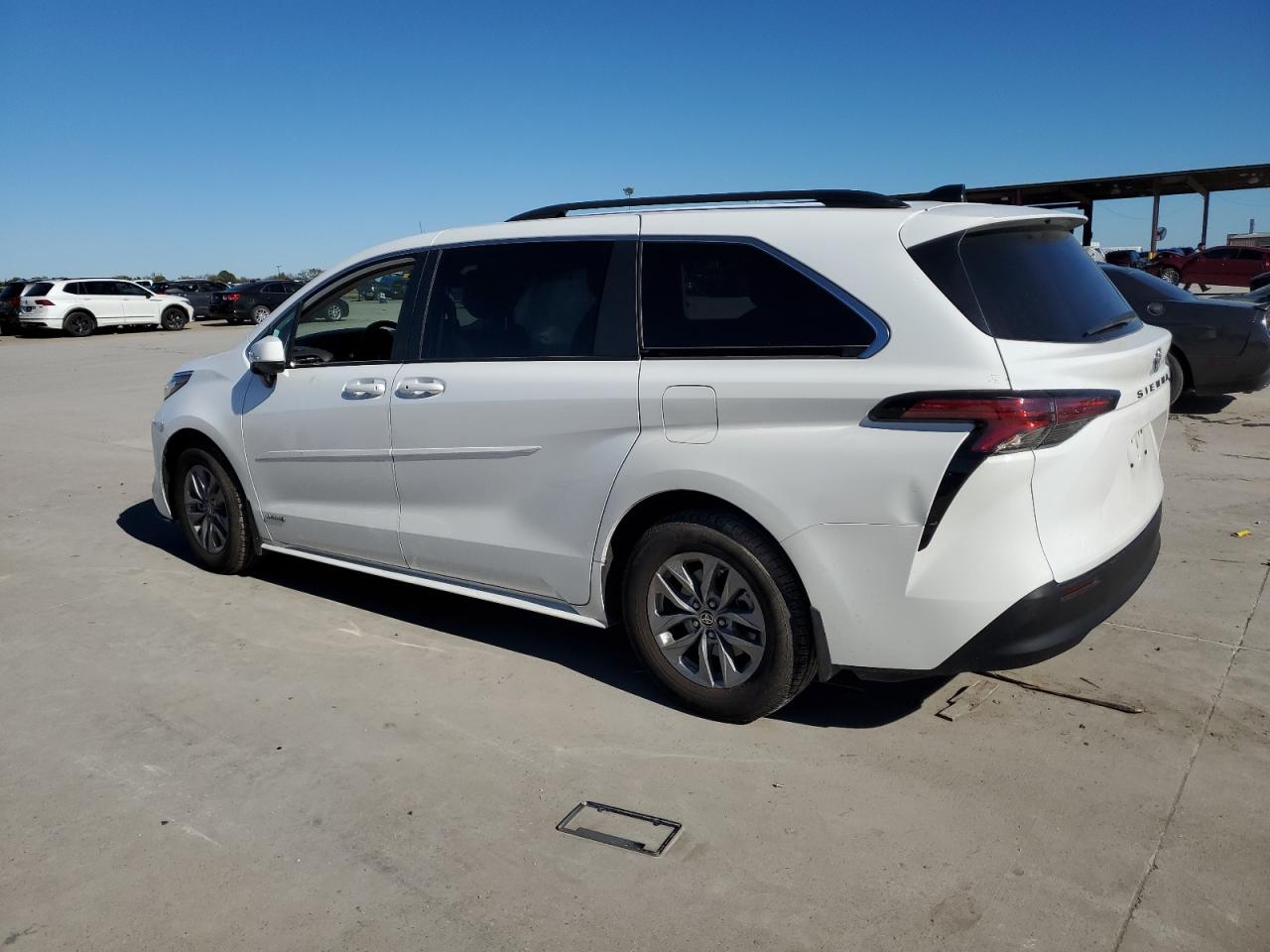 2021 Toyota Sienna VIN 5TDBRKEC7MS074063 Copart auction photo, side damage thumbnail 2
