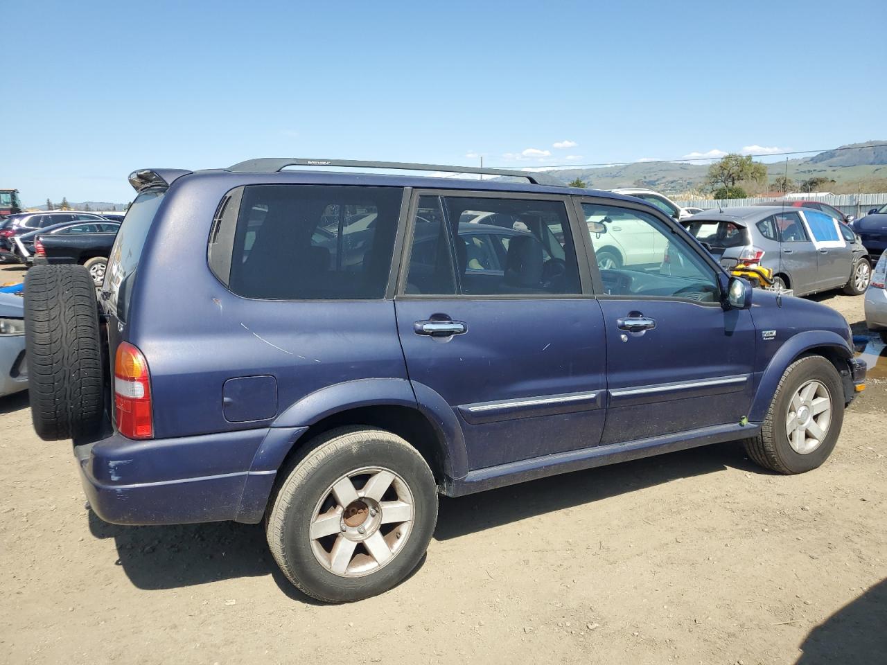 2003 Suzuki XL7 VIN JS3TX92V334111274 Copart auction photo, front end / side damage thumbnail 3