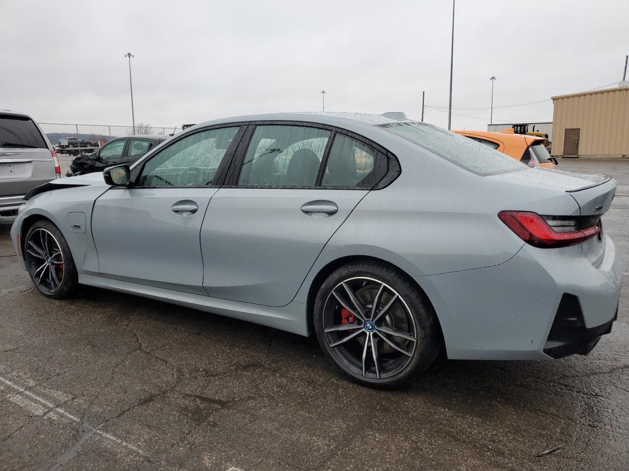 2023 BMW 3er VIN 3MW39FS05P8C89800 Copart auction photo, front end damage thumbnail 2