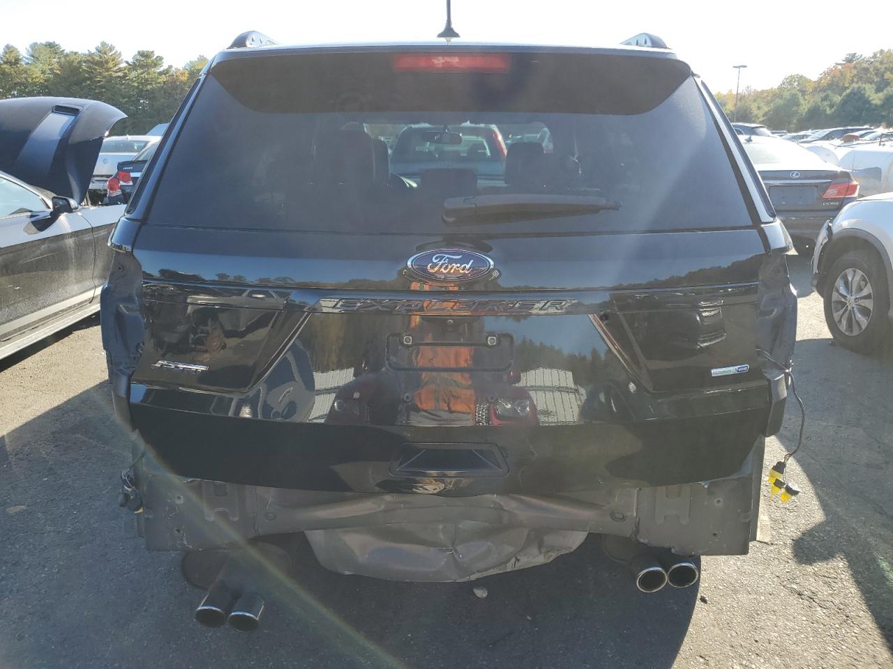 2018 Ford Explorer VIN 1FM5K8GT5JGA10901 Copart auction photo, rear end / minor dent/scratches damage thumbnail 6