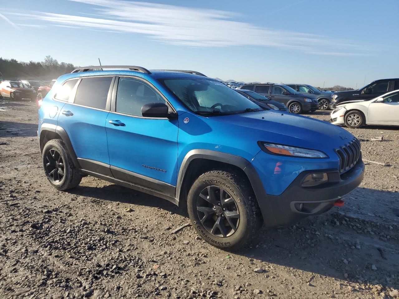 2017 Jeep Cherokee VIN 1C4PJMBS2HW665539 Copart auction photo, minor dent/scratches damage thumbnail 4