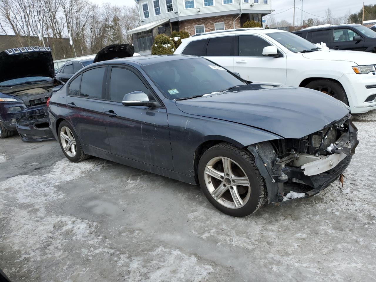 2014 BMW 3er VIN WBA3B5C52EP652285 Copart auction photo, front end damage thumbnail 4