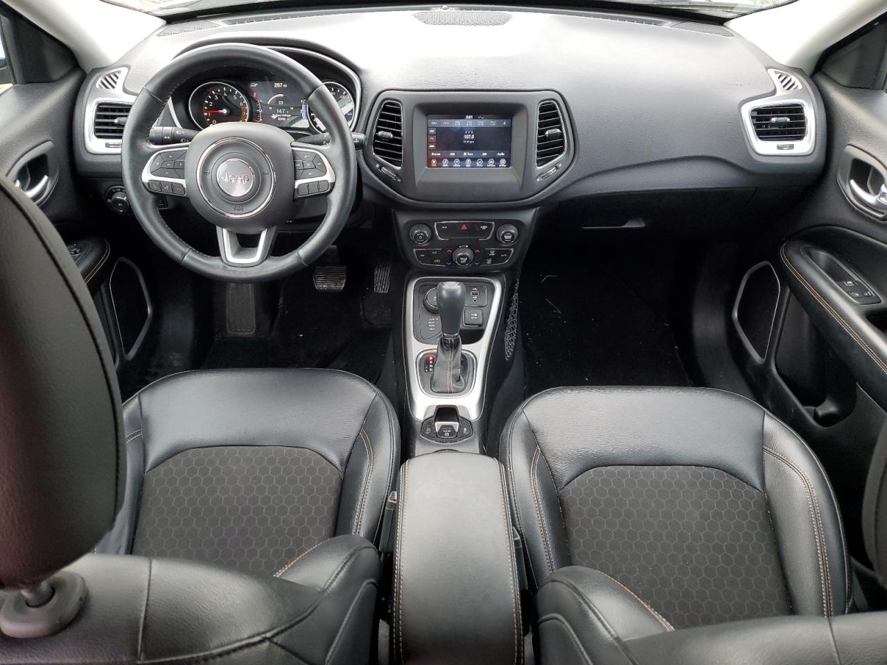 2018 Jeep Compass VIN 3C4NJDBB7JT136512 Copart auction photo, side damage thumbnail 8
