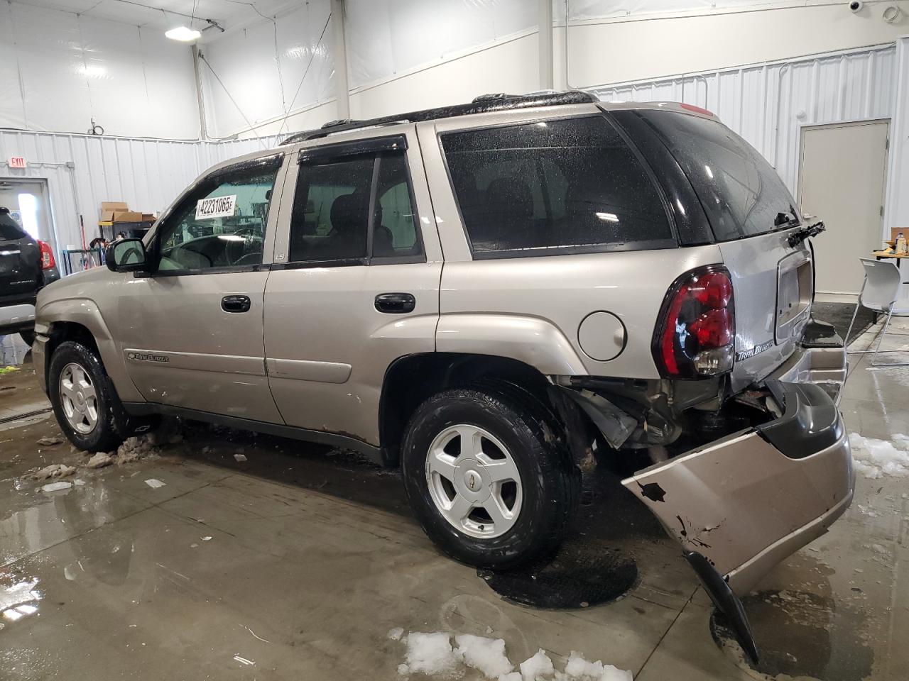 2002 Chevrolet TrailBlazer VIN 1GNDT13SX22529272 Copart auction photo, rear end damage thumbnail 2