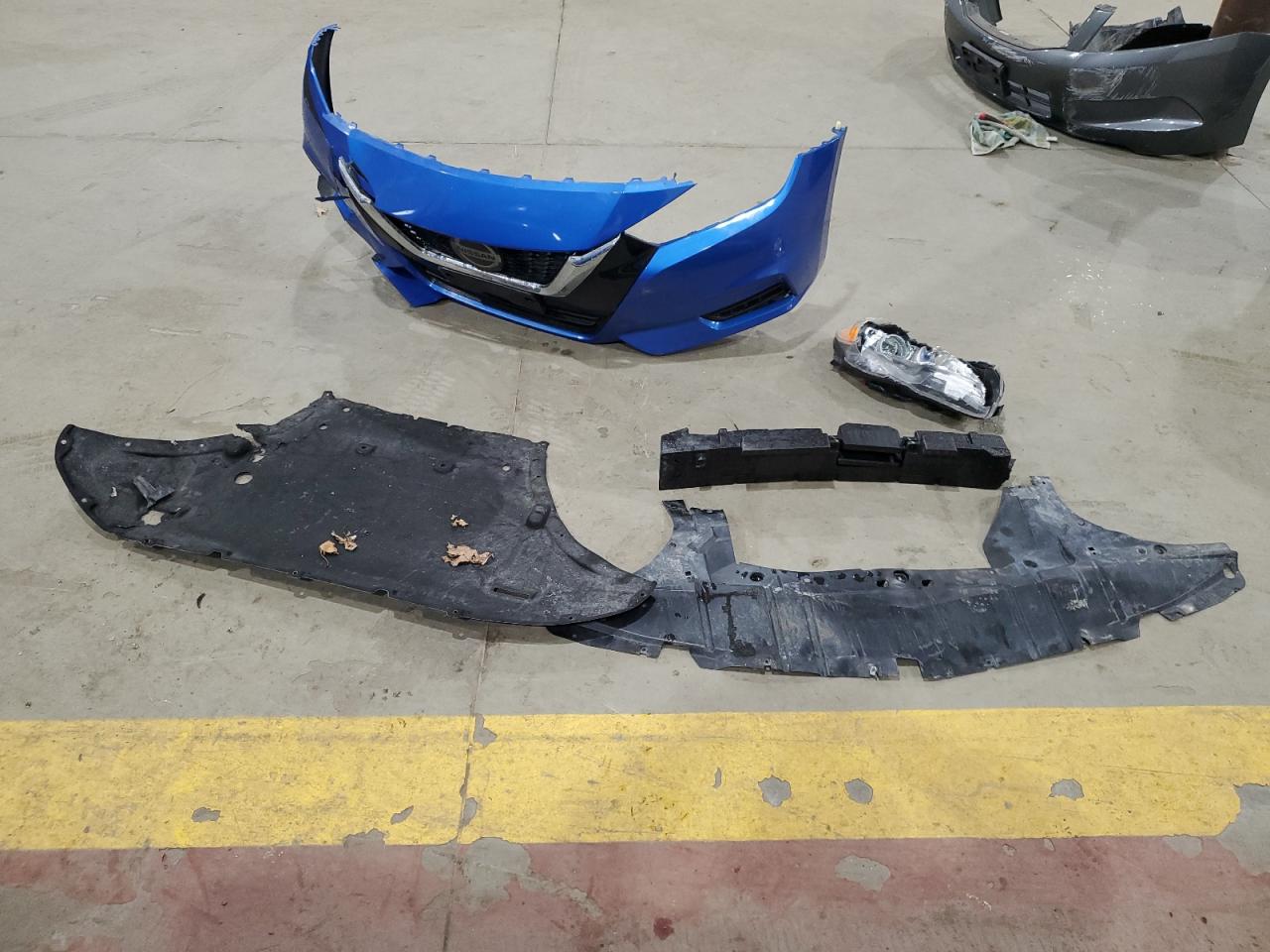 2021 Nissan Versa VIN 3N1CN8EV5ML828686 Copart auction photo, front end / minor dent/scratches damage thumbnail 12