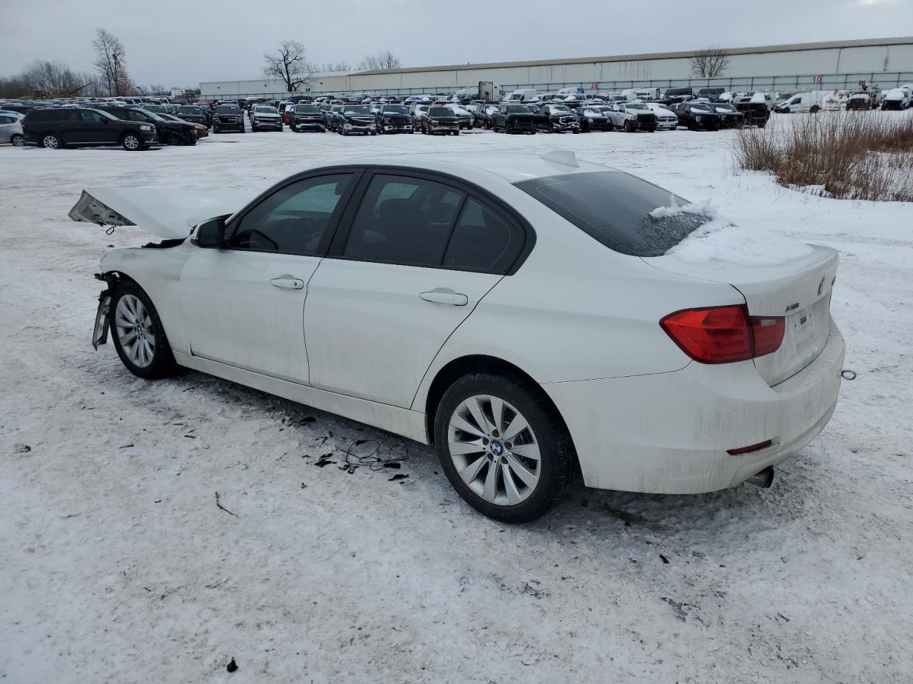 2014 BMW 3er VIN WBA3C3G51ENS72412 Copart auction photo, front end damage thumbnail 2