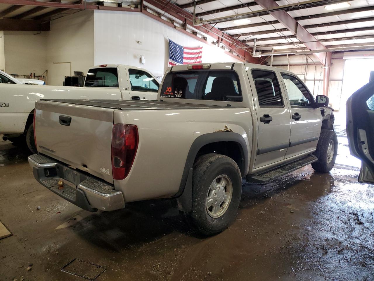 2007 Chevrolet Colorado VIN 1GCDT13E678121200 Copart auction photo, front end / side damage thumbnail 3