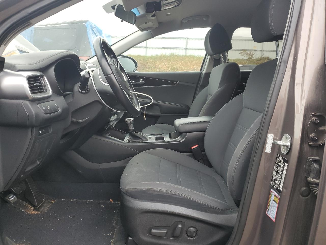 2019 KIA Sorento VIN 5XYPGDA56KG587992 Copart auction photo, minor dent/scratches damage thumbnail 7