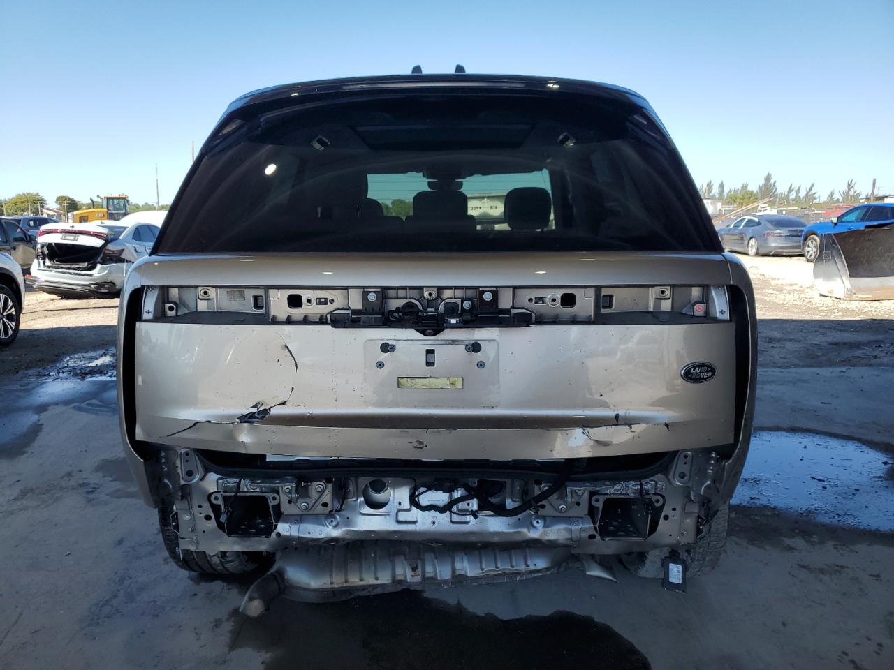 2023 Land Rover Range Rover VIN SALKP9FU0PA021365 Copart auction photo, rear end / minor dent/scratches damage thumbnail 6
