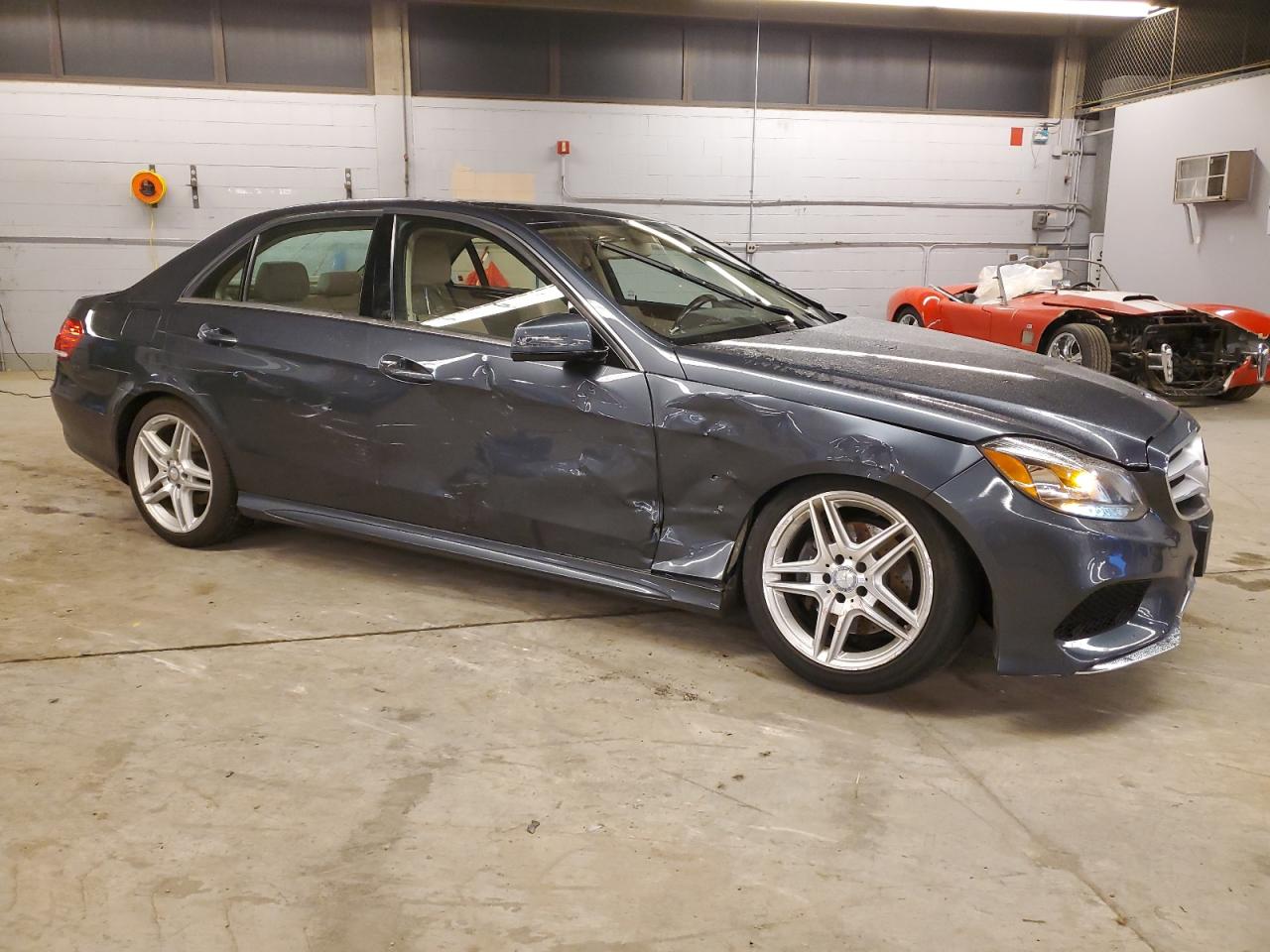 2014 Mercedes-Benz E-klasse VIN WDDHF8JB6EA807551 Copart auction photo, side damage thumbnail 4