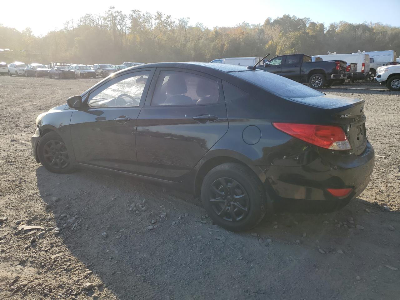 2013 Hyundai Accent VIN KMHCT4AE7DU394872 Copart auction photo, front end / minor dent/scratches damage thumbnail 2