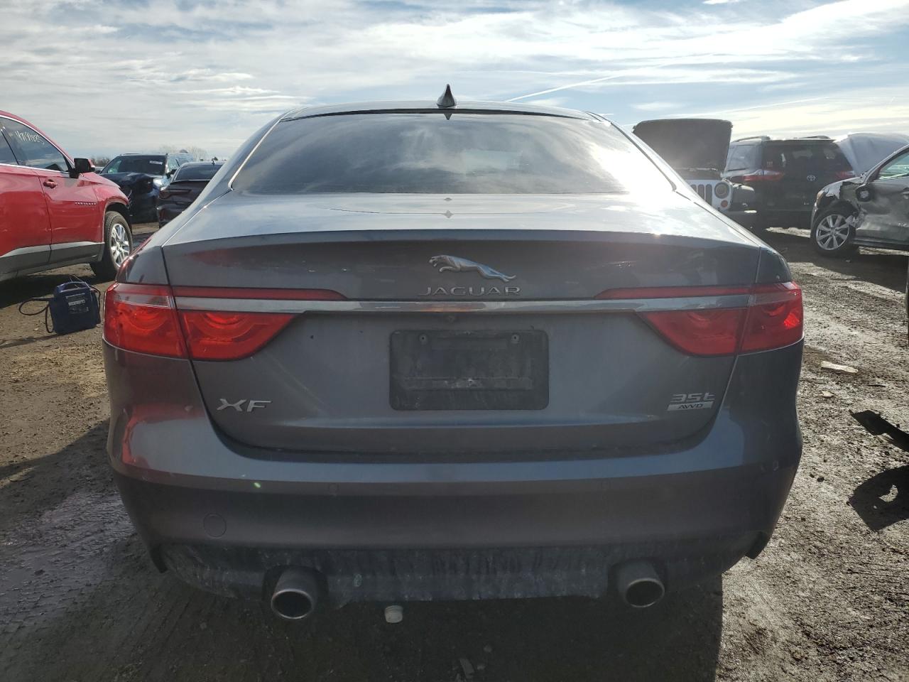 2016 Jaguar XF VIN SAJBK4BV8GCY18346 Copart auction photo, side / front end damage thumbnail 6