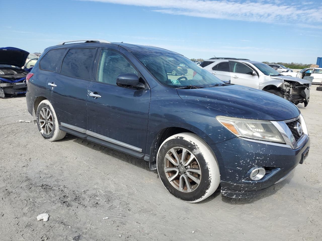 2013 Nissan Pathfinder VIN 5N1AR2MM5DC673675 Copart auction photo, normal wear damage thumbnail 4