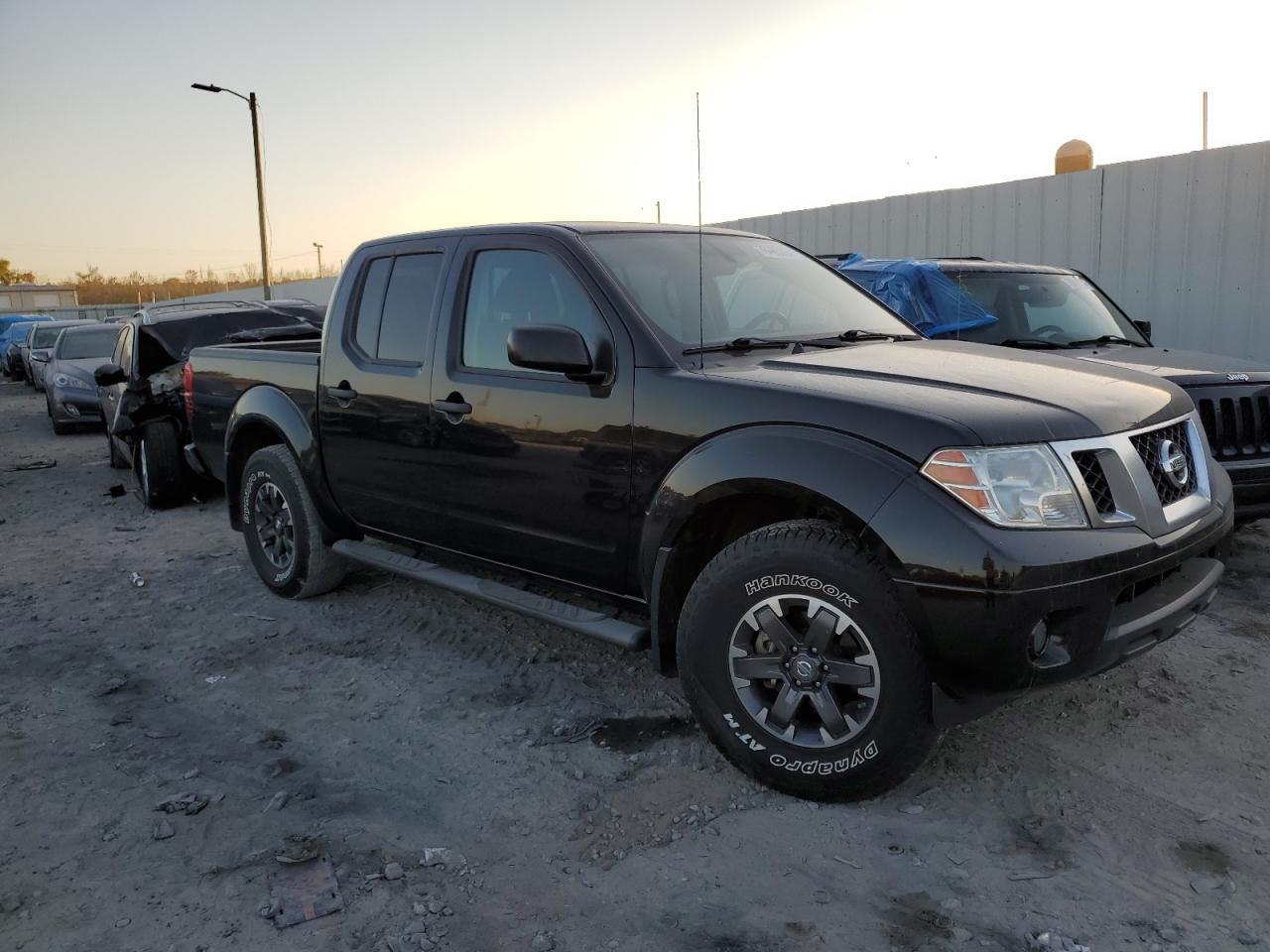 2019 Nissan Navara (Frontier) VIN 1N6DD0ER6KN772888 Copart auction photo, side damage thumbnail 4