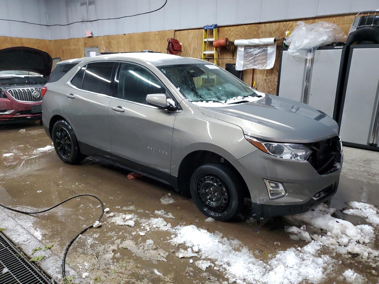 2018 Chevrolet Equinox VIN 3GNAXJEV2JS588043 Copart auction photo, front end / minor dent/scratches damage thumbnail 4
