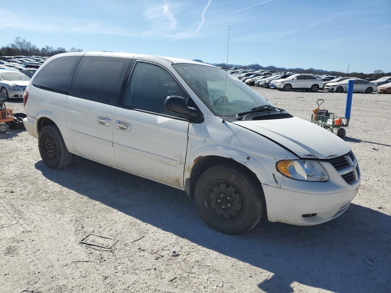 2005 Dodge Caravan VIN 2D4GP24R45R274610 Copart auction photo, rear end / undercarriage damage thumbnail 4