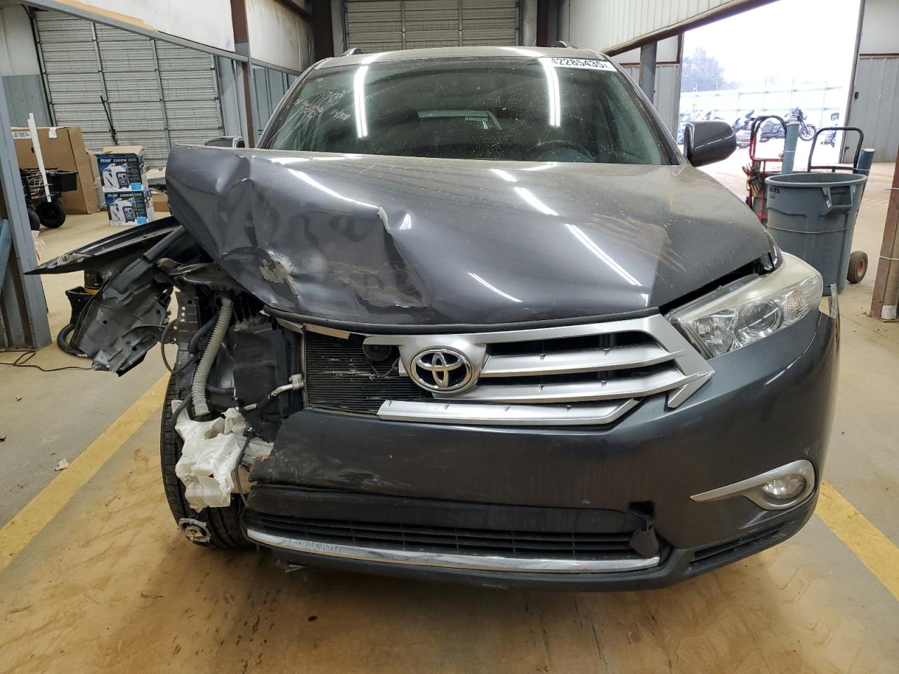 2013 Toyota Highlander VIN 5TDZK3EH3DS114708 Copart auction photo, front end damage thumbnail 5