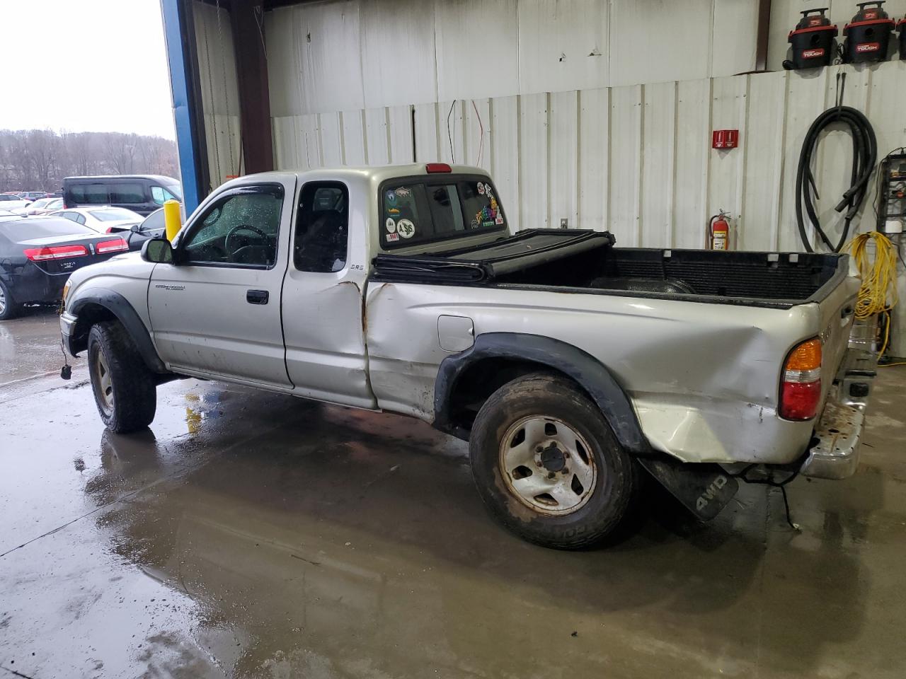 2004 Toyota Tacoma VIN 5TEWM72N64Z445607 Copart auction photo, side / rear end damage thumbnail 2
