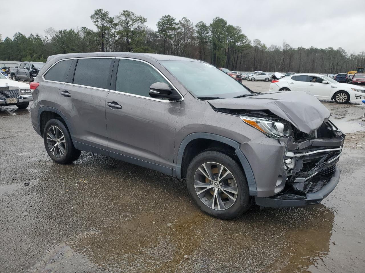 2019 Toyota Highlander VIN 5TDZARFHXKS060339 Copart auction photo, front end / rear end damage thumbnail 4