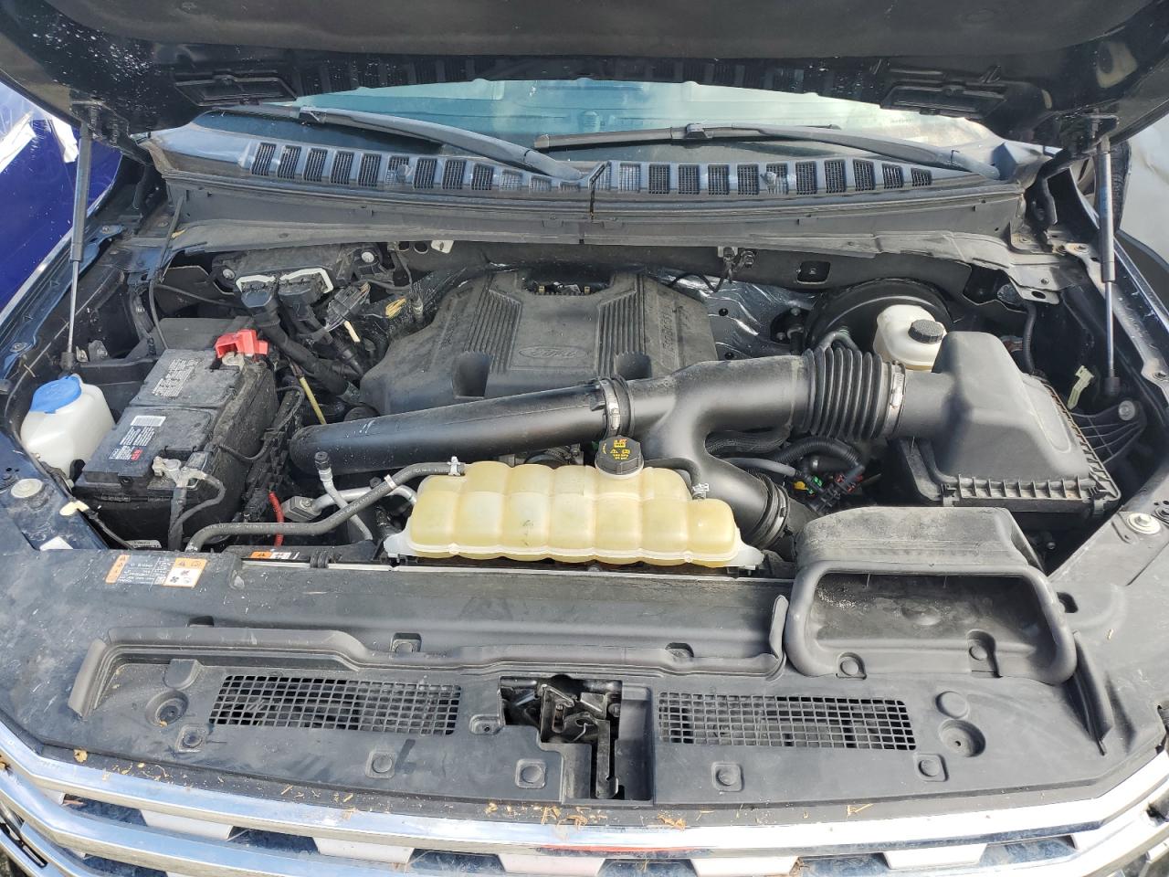 2019 Ford Expedition VIN 1FMJU1KT2KEA87746 Copart auction photo, all over / minor dent/scratches damage thumbnail 12