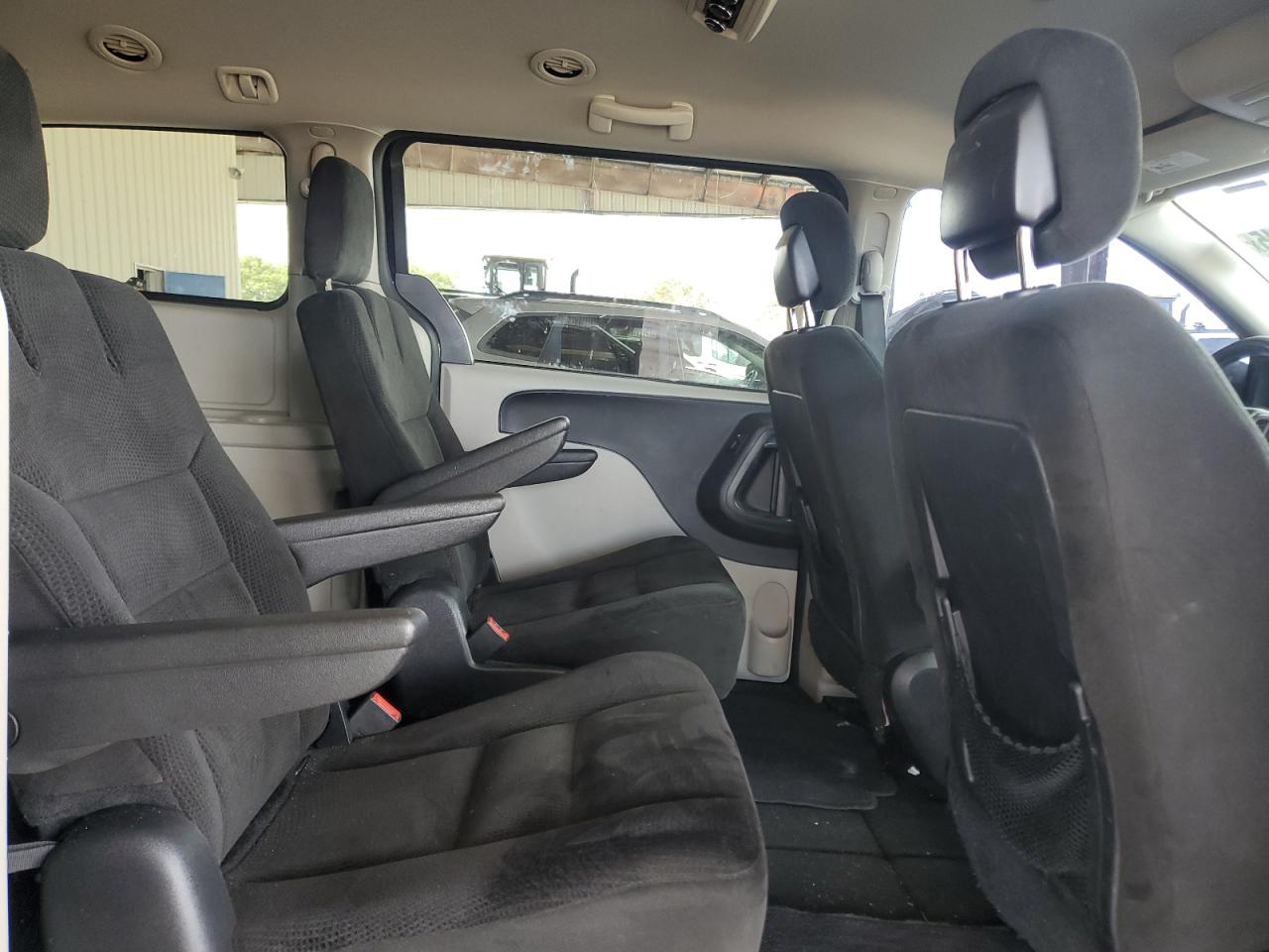 2016 Dodge Caravan VIN 2C4RDGBG7GR194895 Copart auction photo, minor dent/scratches damage thumbnail 11