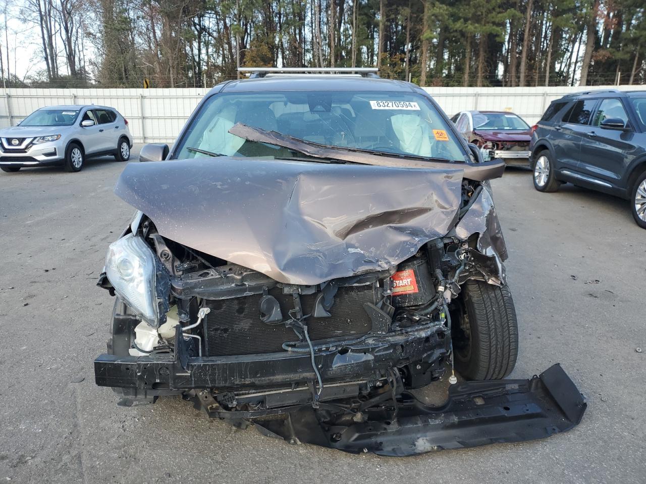 2018 Toyota Sienna VIN 5TDKZ3DC0JS964424 Copart auction photo, front end damage thumbnail 5