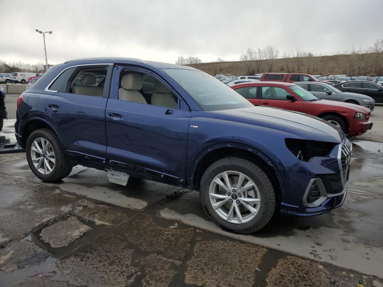 2024 Audi Q3 VIN WA1EECF38R1019391 Copart auction photo, front end / side damage thumbnail 4
