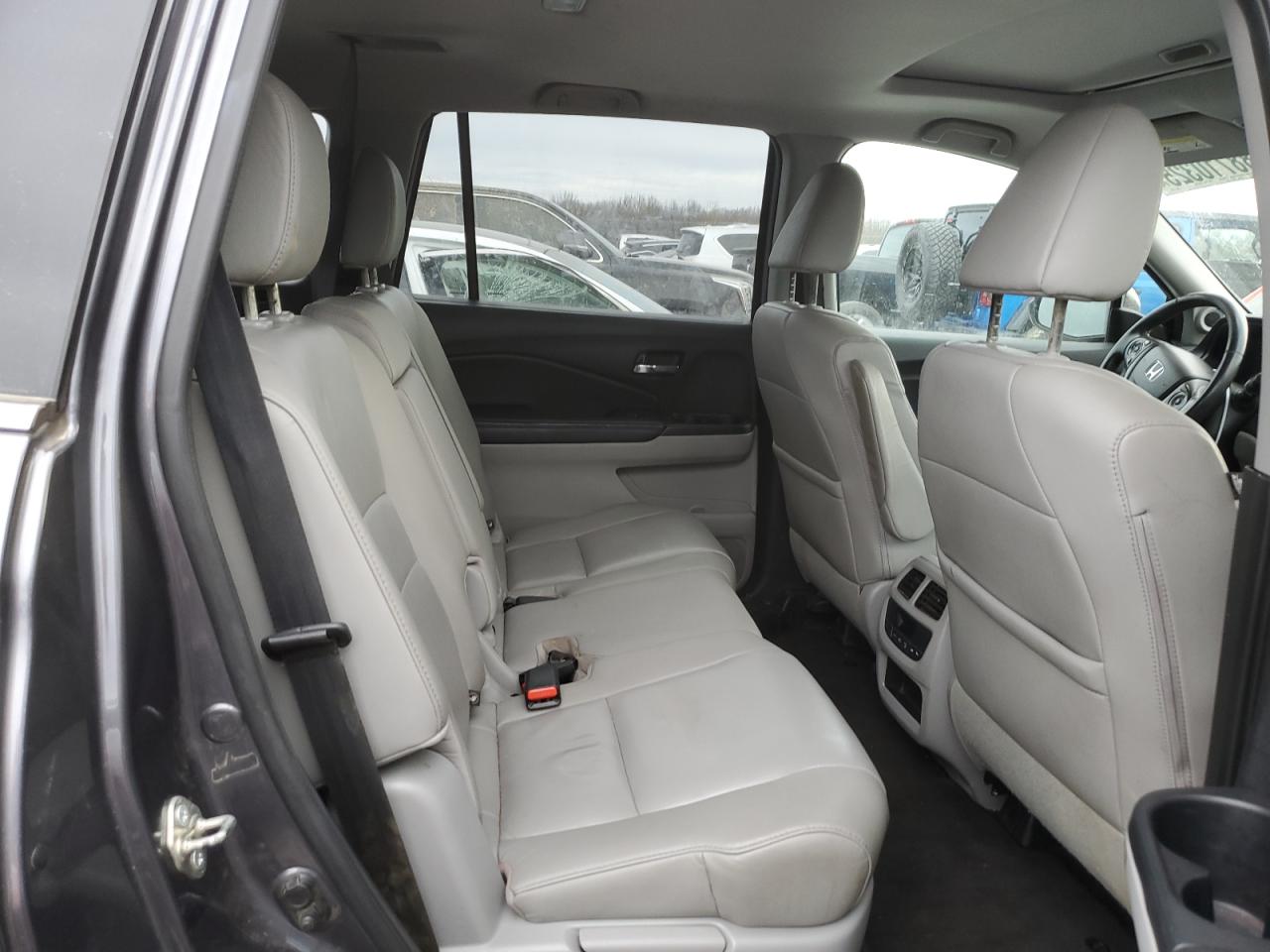 2017 Honda Pilot VIN 5FNYF5H52HB017054 Copart auction photo, front end damage thumbnail 11