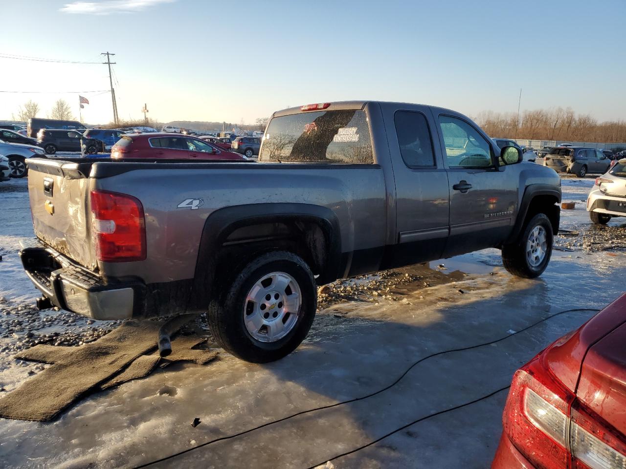 2013 Chevrolet Silverado VIN 1GCRKSE72DZ266513 Copart auction photo, front end / rear end damage thumbnail 3
