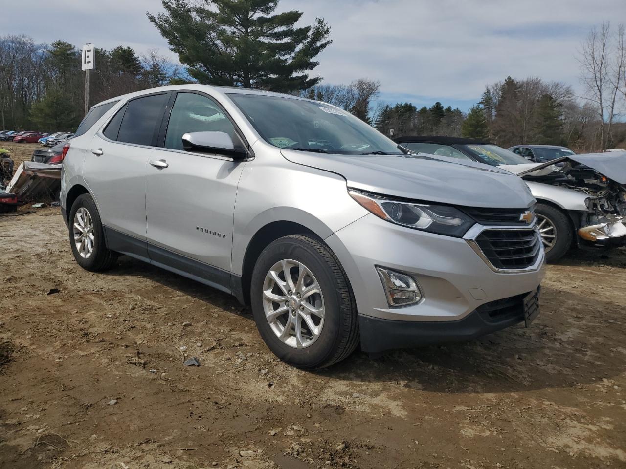 2020 Chevrolet Equinox VIN 2GNAXJEV8L6192877 Copart auction photo, front end / minor dent/scratches damage thumbnail 4