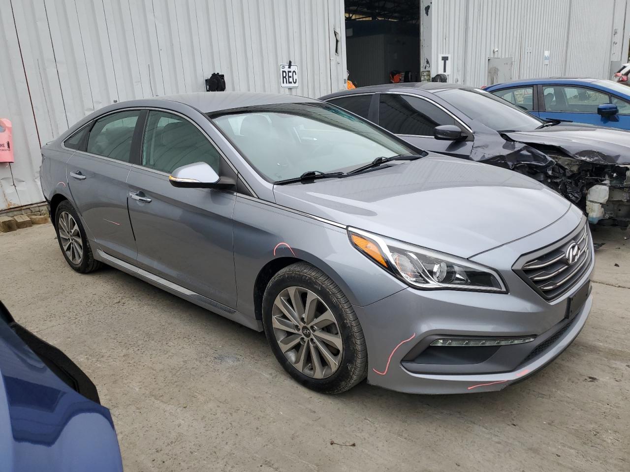 2016 Hyundai Sonata VIN 5NPE34AF7GH283565 Copart auction photo, rear end damage thumbnail 4