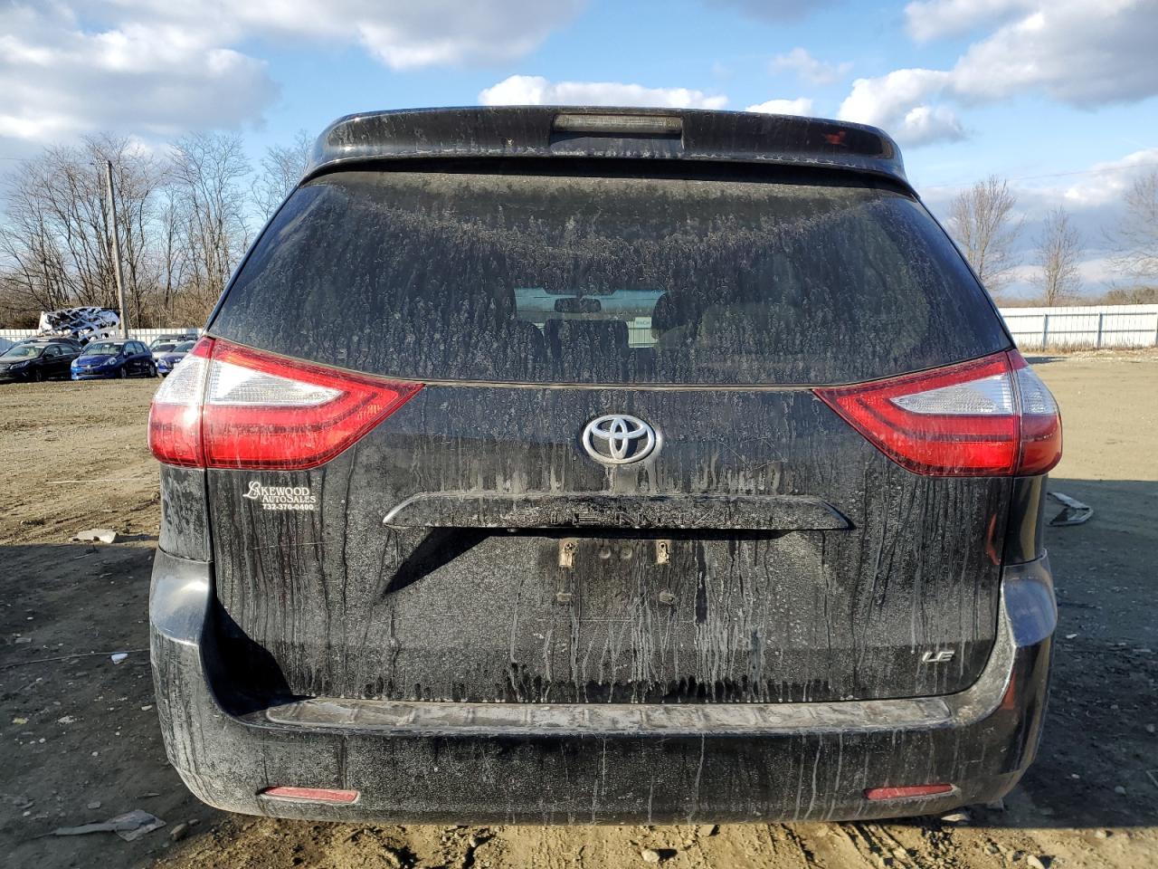 2015 Toyota Sienna VIN 5TDKK3DC7FS663872 Copart auction photo, front end damage thumbnail 6
