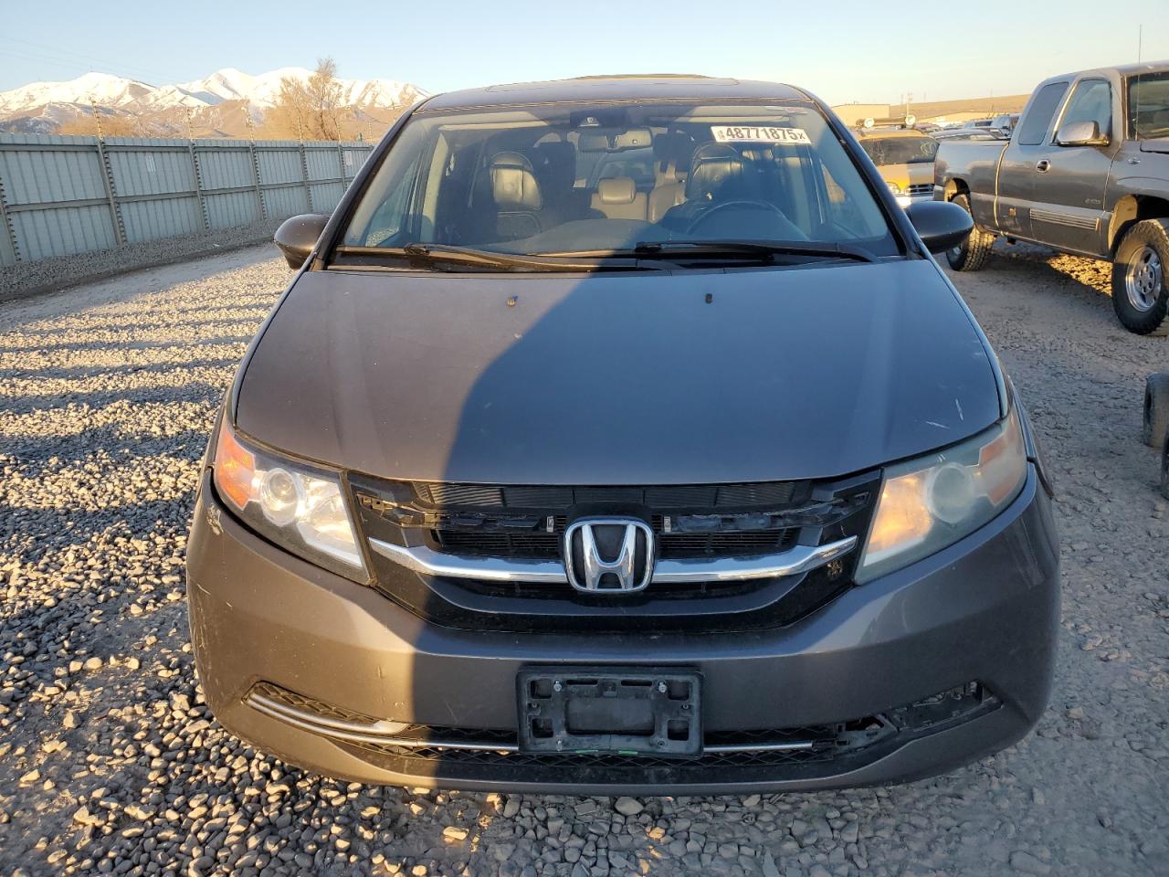 2014 Honda Odyssey VIN 5FNRL5H6XEB020379 Copart auction photo, side / front end damage thumbnail 5