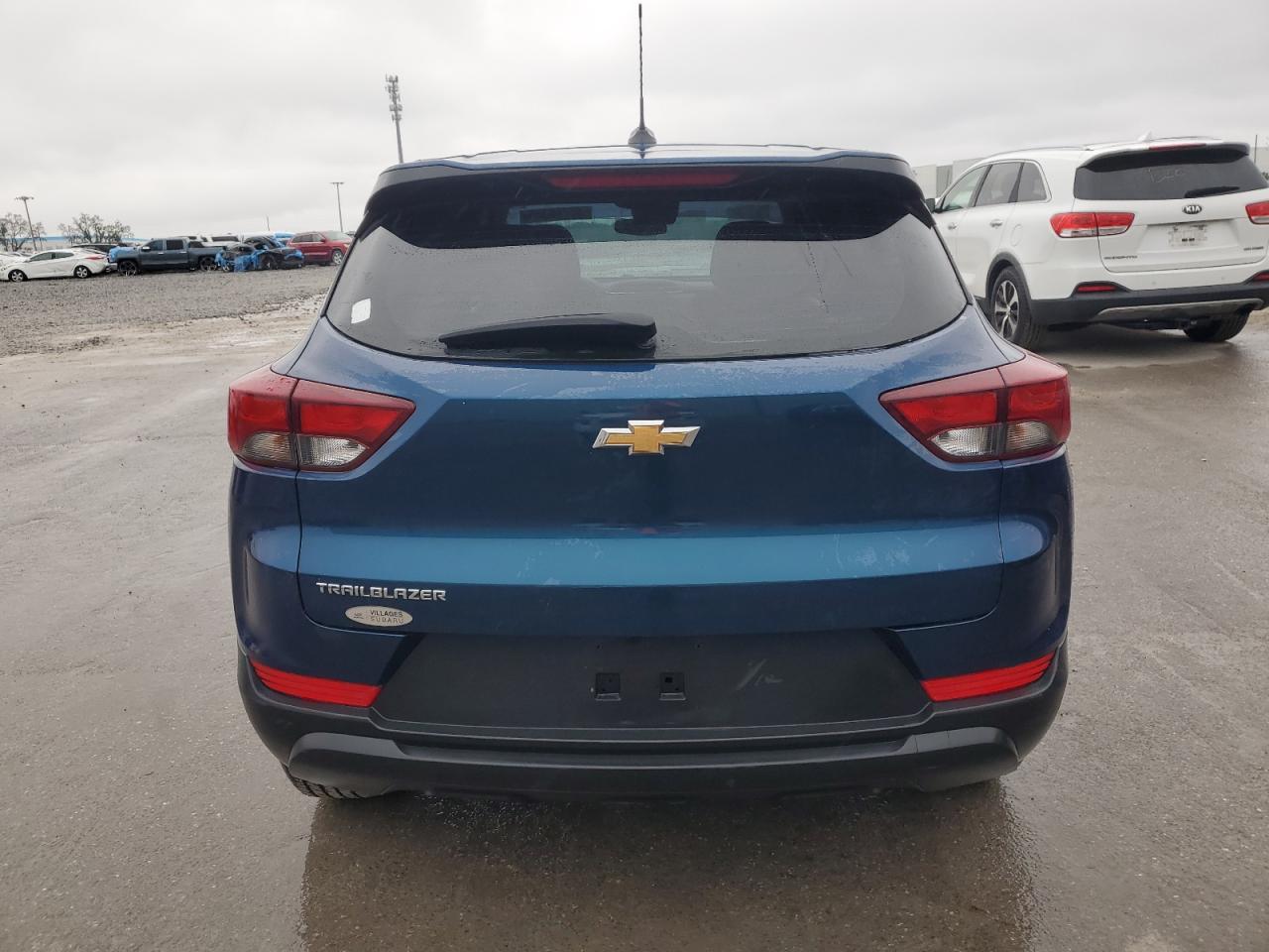 2021 Chevrolet TrailBlazer VIN KL79MMS28MB134876 Copart auction photo, front end / side damage thumbnail 6