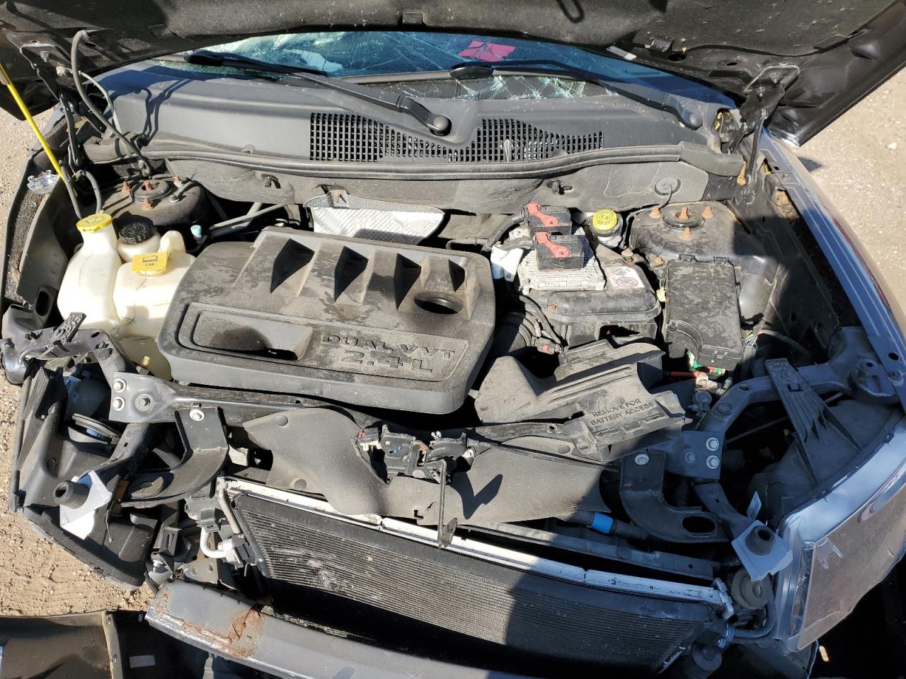 2016 Jeep Compass VIN 1C4NJDEB4GD588041 Copart auction photo, front end / minor dent/scratches damage thumbnail 12