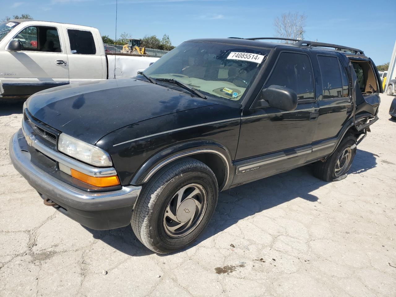 2001 Chevrolet Blazer VIN 1GNDT13W812221860