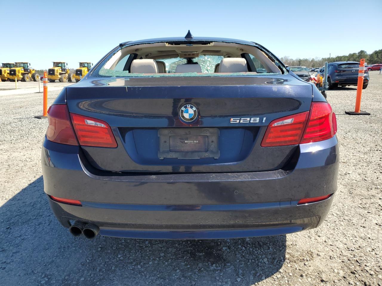 2011 BMW 5er VIN WBAFR1C59BDS36054 Copart auction photo, front end / top/roof damage thumbnail 6