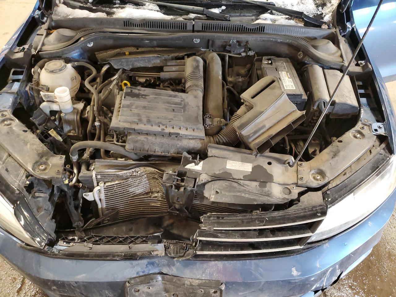 2018 Volkswagen Jetta VIN 3VWDB7AJ6JM233243 Copart auction photo, front end damage thumbnail 11