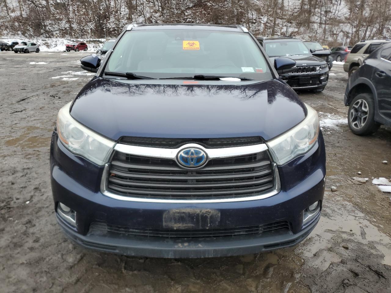 2014 Toyota Highlander VIN 5TDDCRFH5ES004303 Copart auction photo, side / minor dent/scratches damage thumbnail 5