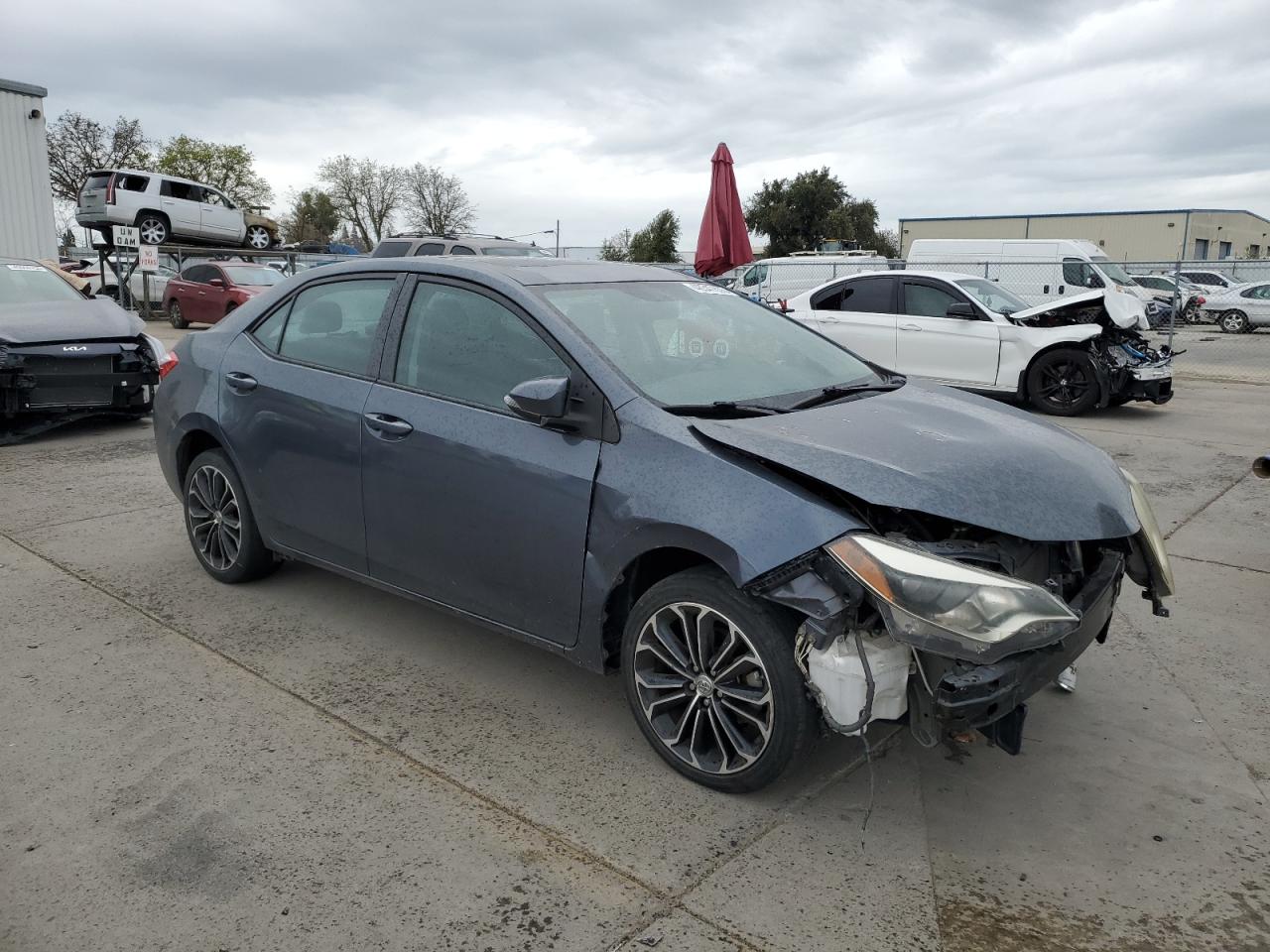 2015 Toyota Corolla VIN 5YFBURHEXFP343818 Copart auction photo, front end damage thumbnail 4