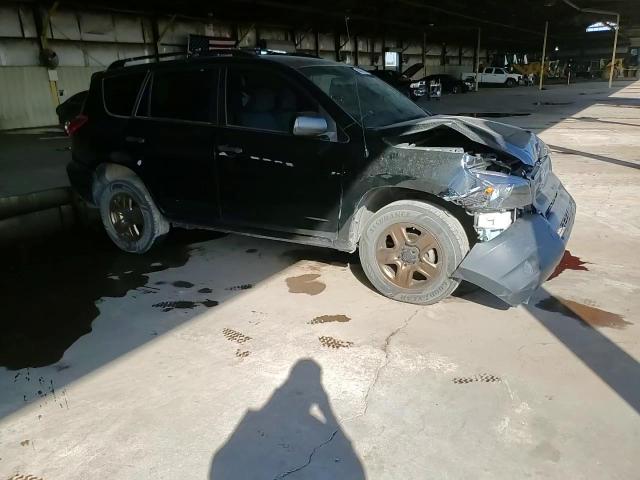 2007 Toyota RAV 4 VIN JTMBD33V176026653 Copart auction photo, front end / minor dent/scratches damage thumbnail 11