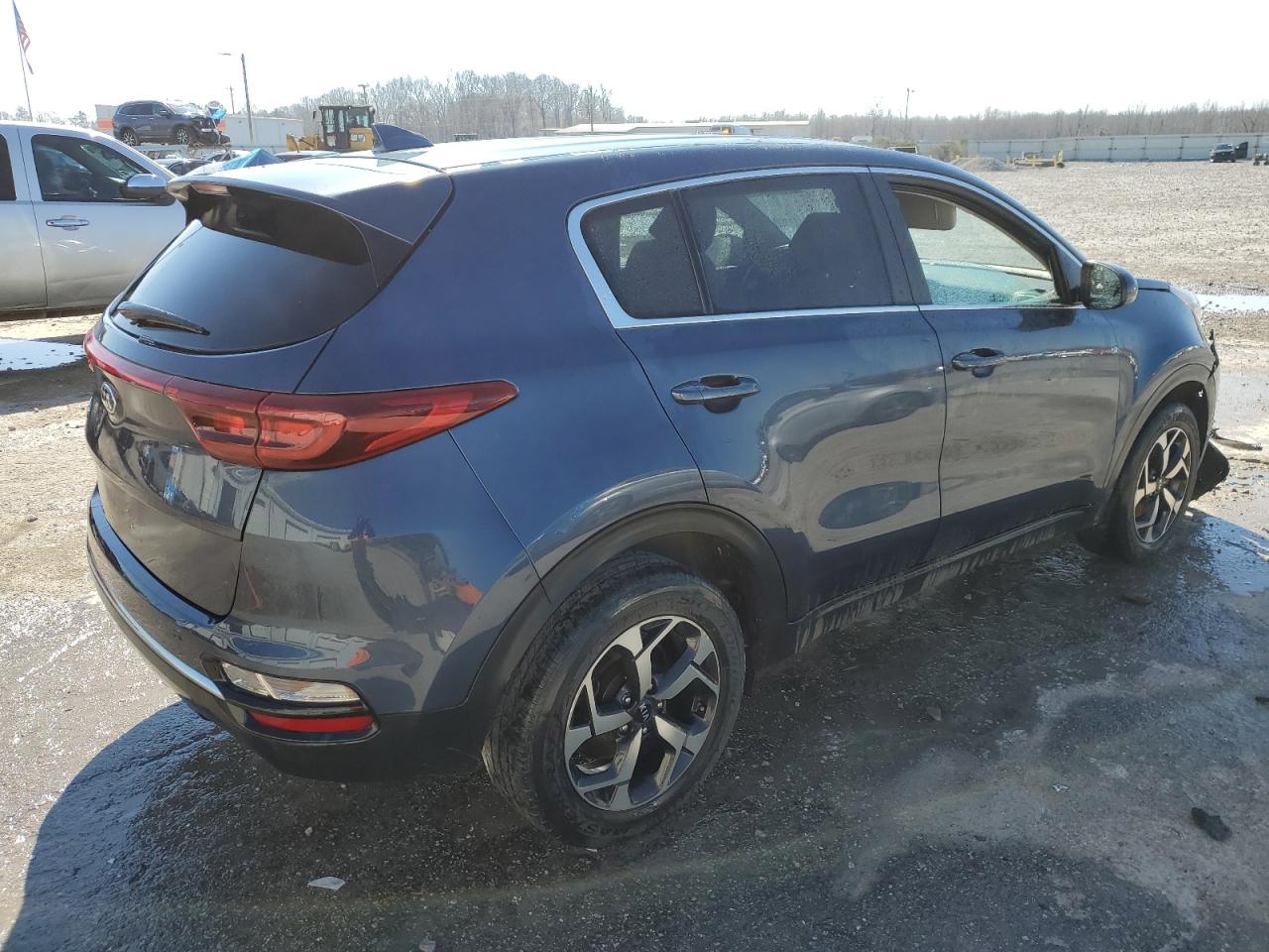 2021 KIA Sportage VIN KNDPM3AC0M7856313 Copart auction photo, front end damage thumbnail 3