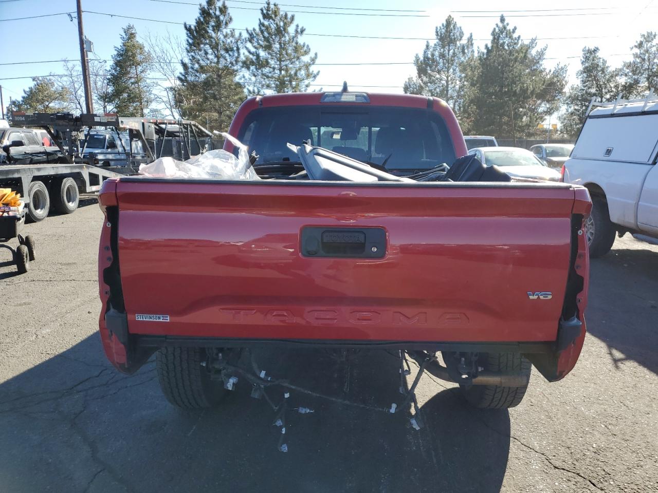 2021 Toyota Tacoma VIN 5TFCZ5AN9MX258945 Copart auction photo, side / rear end damage thumbnail 6