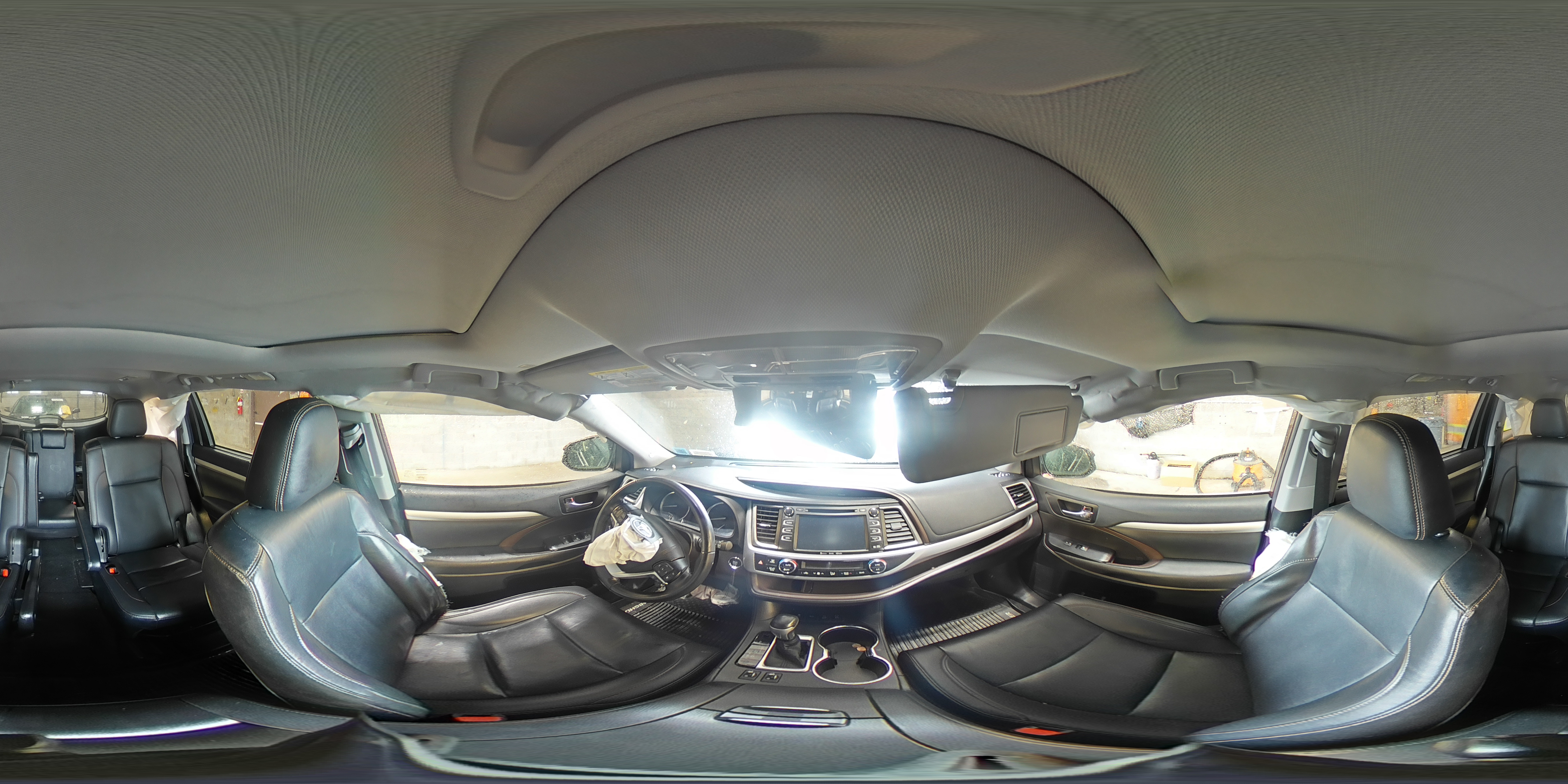 2019 Toyota Highlander VIN 5TDJZRFH2KS981752 Copart auction photo, front end / rear end damage thumbnail 14