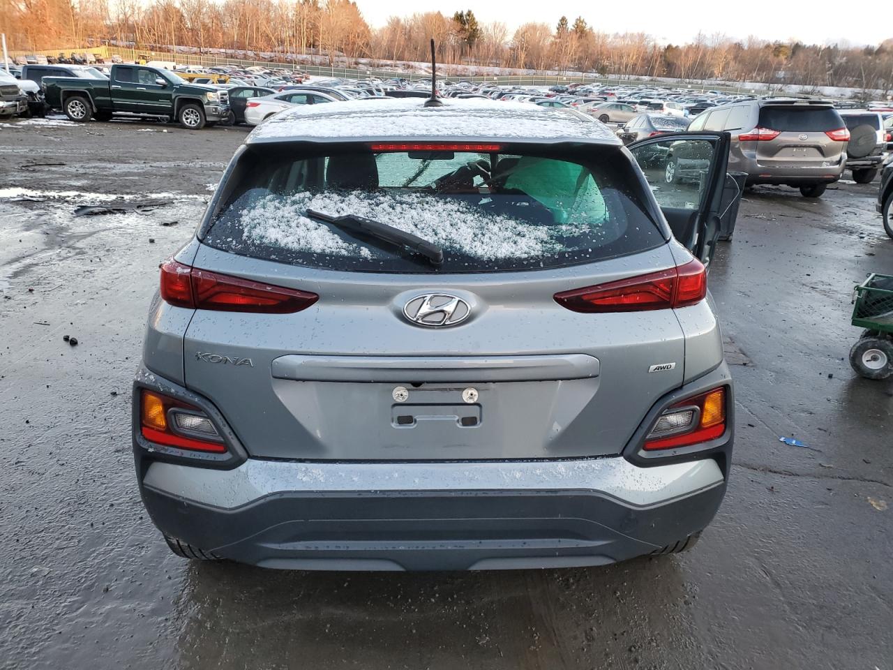 2019 Hyundai Kona VIN KM8K1CAA2KU366905 Copart auction photo, side / front end damage thumbnail 6