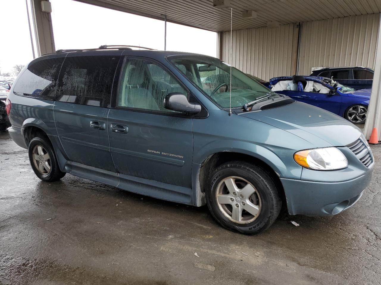 2006 Dodge Caravan VIN 2D4GP44L36R770927 Copart auction photo, minor dent/scratches damage thumbnail 4