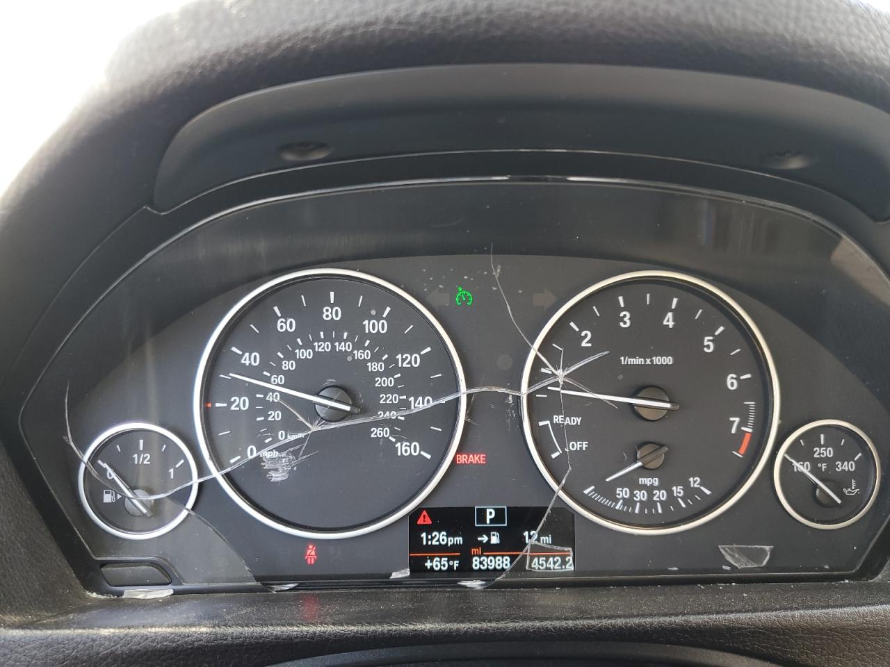 2016 BMW 3er VIN WBA8E1G52GNU10255 Copart auction photo, vandalism damage thumbnail 9